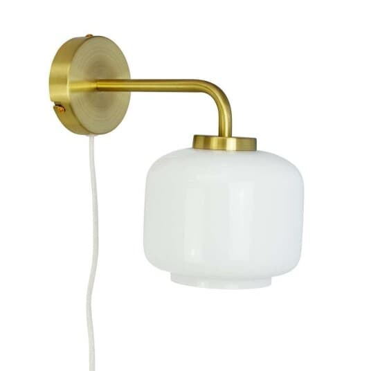 Arp Vegglampe Ø15 Opal/Brass - DybergLarsen