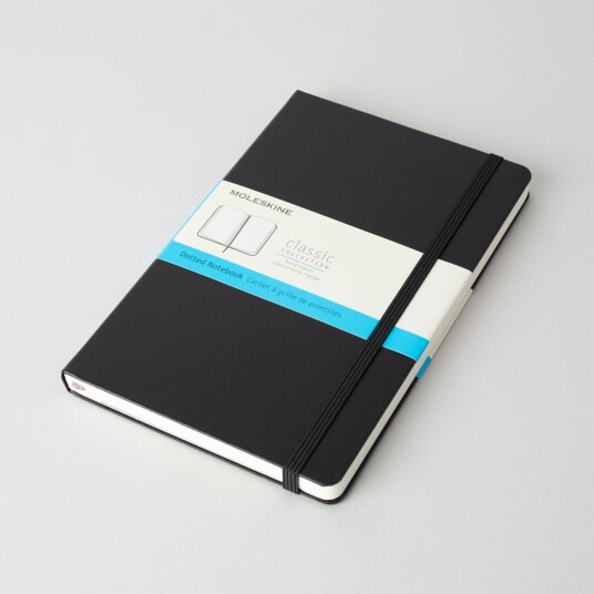 Moleskine Classic, Monokromatisk, Sort, 240 Ark, 70 G/M², Prikket Rutenettpapir, Innbundet (Hardcover)